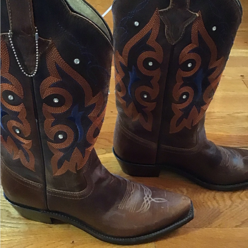 Women’s size 8 NWT Brown and Blue Western Boots GYPSY ROSE western core